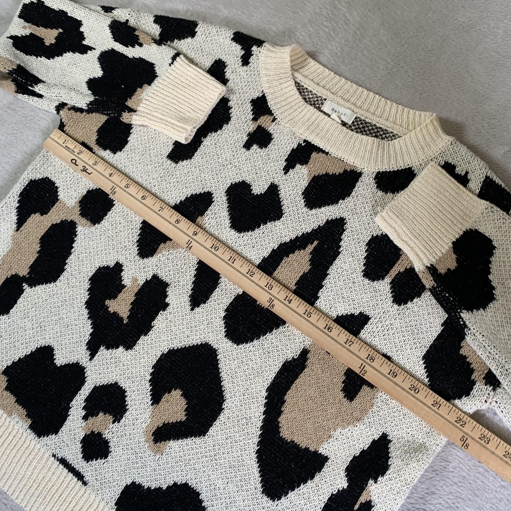 Debut Sweater Womens Small White Leopard Print Crew Neck Chunky Knit Pullover - Picture 3 of 10